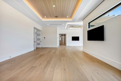 Experience unparalleled luxury in this brand-new waterfront - photo 39