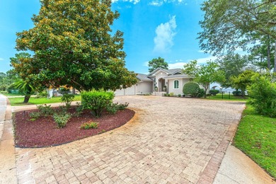 This pristine coastal retreat in Driftwood Estates is placed on - photo 4