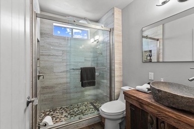 Beautifully renovated and thoughtfully designed, this Kings - photo 13