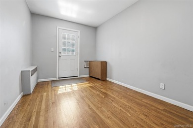 Spacious full-brick 3-family property in the heart of Flushing - photo 14