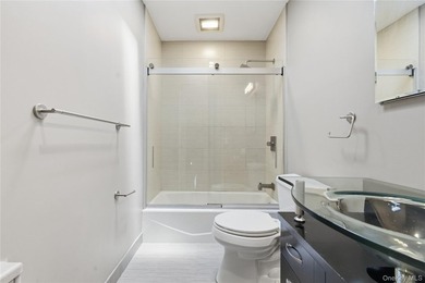 Spacious full-brick 3-family property in the heart of Flushing - photo 15