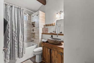 Beautifully renovated and thoughtfully designed, this Kings - photo 16