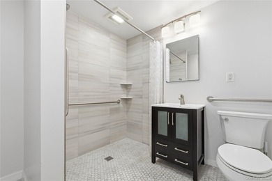 Spacious full-brick 3-family property in the heart of Flushing - photo 17