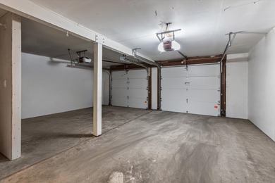 Beautifully renovated and thoughtfully designed, this Kings - photo 20