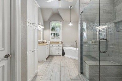 Welcome to this beautifully appointed 5-bedroom, 4-bath - photo 21