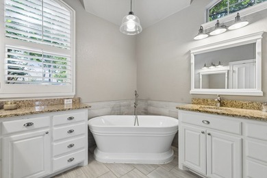 Welcome to this beautifully appointed 5-bedroom, 4-bath - photo 22