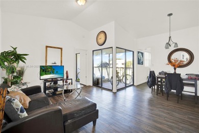 Lake Condo For Sale in Homestead, Florida