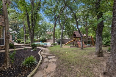 Welcome to this beautifully appointed 5-bedroom, 4-bath - photo 31