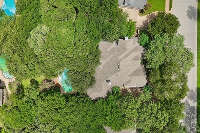 Welcome to this beautifully appointed 5-bedroom, 4-bath - photo 33