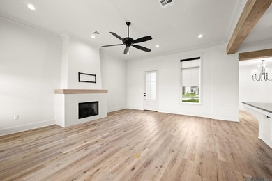 Experience exceptional design and craftsmanship in this modern - photo 6