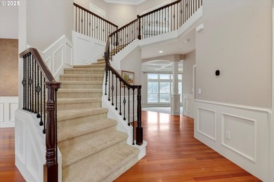 This beautiful home is elegant and sophisticated yet warm and - photo 6