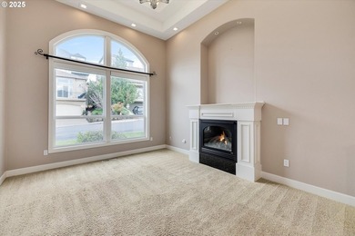 This beautiful home is elegant and sophisticated yet warm and - photo 7