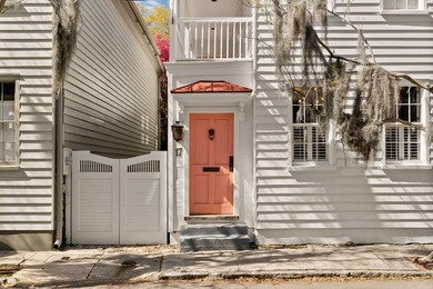 This 1890s Charleston single, steeped in history and character - photo 1