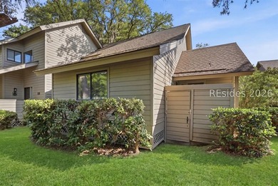 Well-appointed 3-bedroom, 3-bath Fazio Villa located within - photo 2