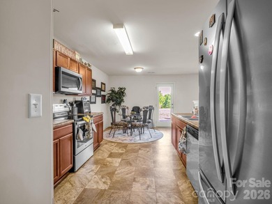 Welcome to 104 Bermuda Run, perfectly situated with the Deer - photo 11