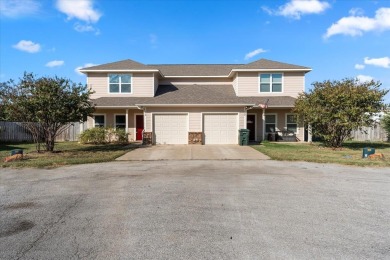 Lake Townhome/Townhouse For Sale in Kemp, Texas