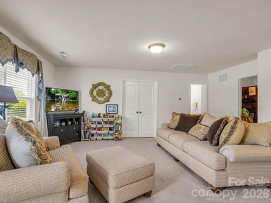 Welcome to 104 Bermuda Run, perfectly situated with the Deer - photo 17