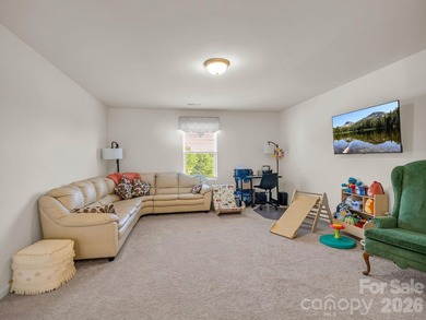 Welcome to 104 Bermuda Run, perfectly situated with the Deer - photo 22
