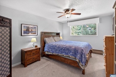 Enjoy comfortable living in this beautifully maintained - photo 23
