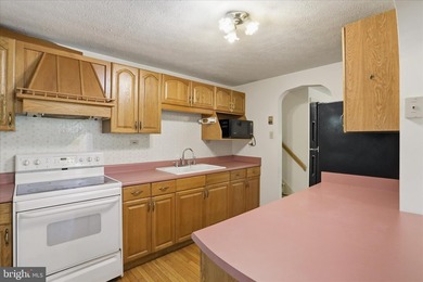 This property has the feel buyers are hoping to find when they - photo 4