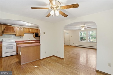 This property has the feel buyers are hoping to find when they - photo 6