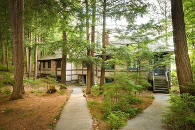 This magnificent seven-bedroom, five-bathroom original - photo 9