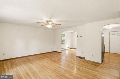 This property has the feel buyers are hoping to find when they - photo 9