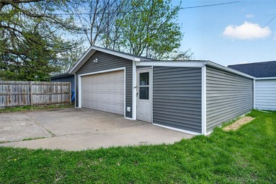 Check out this beautifully remodeled 3-BR, 2-BA home nestled in - photo 34