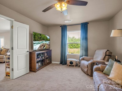 Welcome to 104 Bermuda Run, perfectly situated with the Deer - photo 35