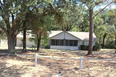 Cedar Creek Lake Home For Sale in Gun Barrel City Texas