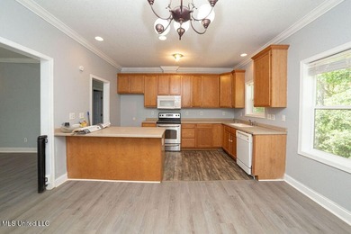 Charming 3-Bedroom Home in Waveland Lot goes street to street - photo 3