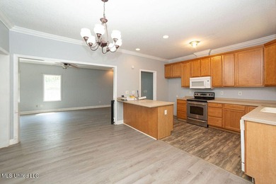 Charming 3-Bedroom Home in Waveland Lot goes street to street - photo 7