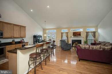 Beautiful 4-bed, 3.5-bath rambler in Hopyard Farm with a - photo 7