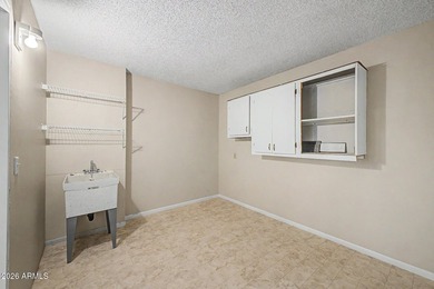Beautiful 2bd/2bth expanded Woodbury model offering 1,523 square - photo 17