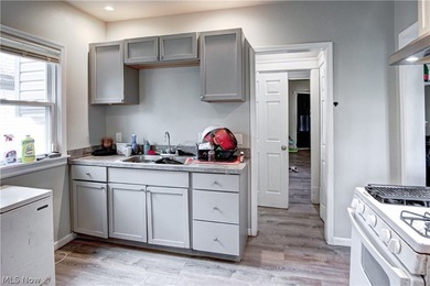 Wow an Investors dream! Rare Find! Not your average home. True - photo 9