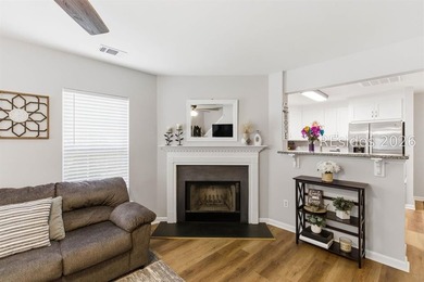 Beautifully renovated 3-bedroom, 2-bath home ideally located - photo 10