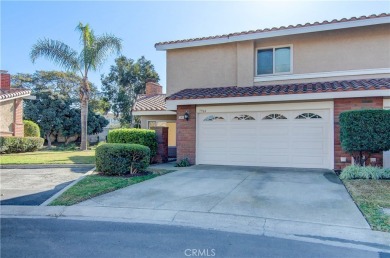 Lake Townhome/Townhouse Sale Pending in Huntington Beach, California