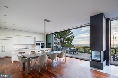 A singular achievement in modern coastal architecture, this - photo 3