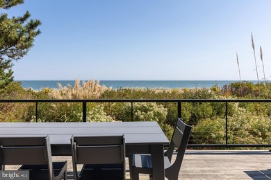 A singular achievement in modern coastal architecture, this - photo 8