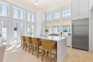 Designed by Khoury Vogt Architects and built by Alys Beach - photo 11