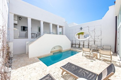 Designed by Khoury Vogt Architects and built by Alys Beach - photo 20