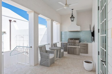 Designed by Khoury Vogt Architects and built by Alys Beach - photo 23