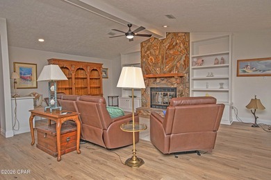 Welcome home to this beautifully updated ranch-style residence - photo 31