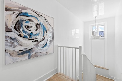 Designed by Khoury Vogt Architects and built by Alys Beach - photo 35