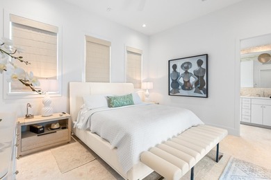 Designed by Khoury Vogt Architects and built by Alys Beach - photo 36