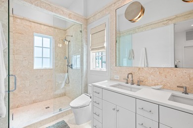 Designed by Khoury Vogt Architects and built by Alys Beach - photo 37