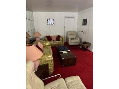 Spacious one bedroom Coop with lots of windows allowing lots of - photo 8