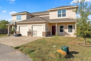 Lake Townhome/Townhouse For Sale in Kemp, Texas