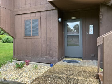 Twin Lakes Condo For Sale in Diamondhead Mississippi