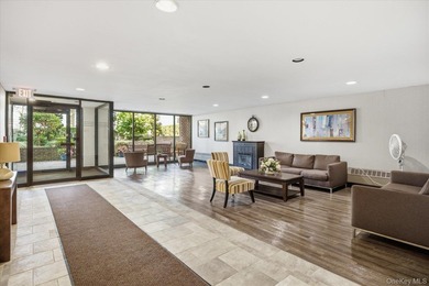 Adorable and Affordable Spacious Studio with Sleeping Alcove - photo 17